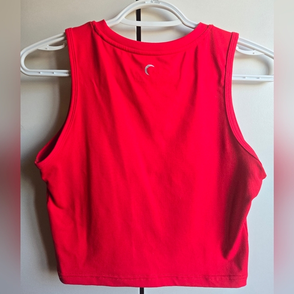 ZYIA Bold Red Crop Top - Picture 3 of 3
